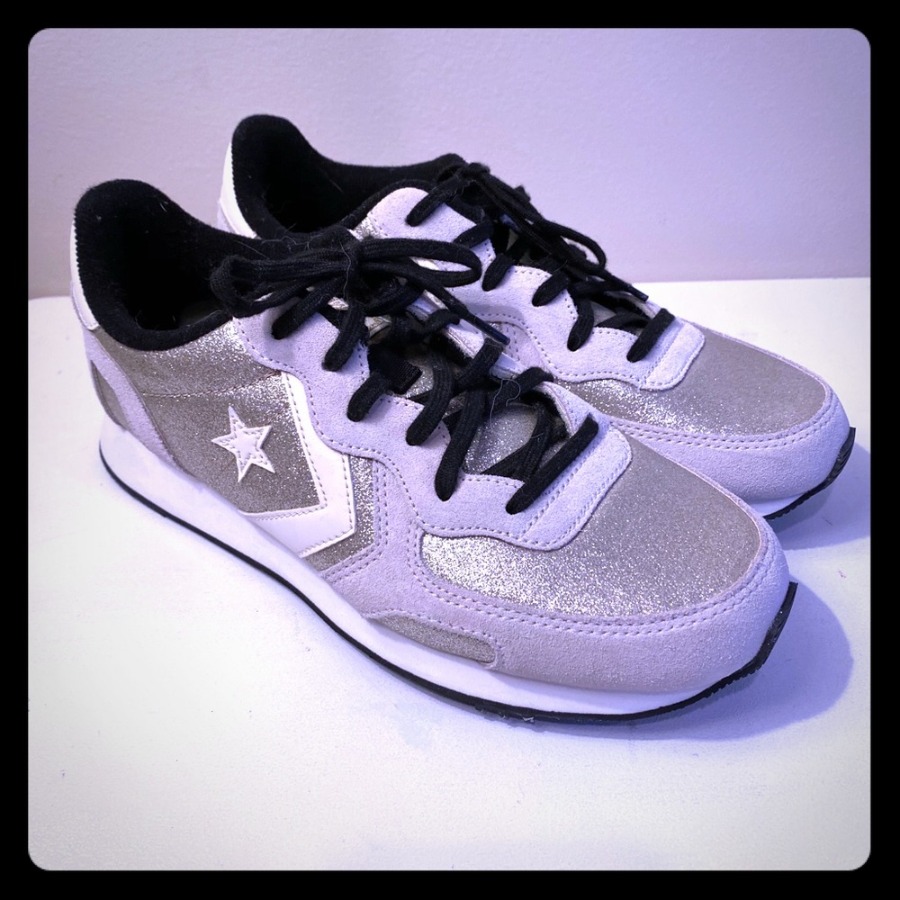 Converse Cons Tennis shoes